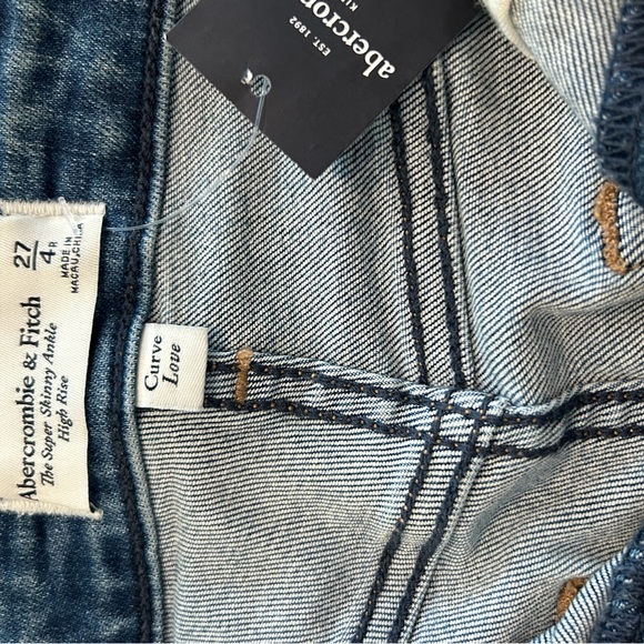Abercrombie & Fitch jeans, never worn, size 27 - Picture 3 of 4